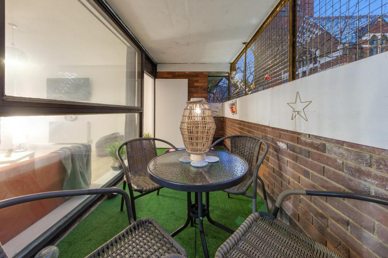 Apartamento Sleep14 In Victoria London 43Vpr Exterior foto
